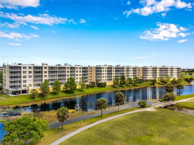 1200 COUNTRY CLUB DRIVE 2106, Largo, FL 33771