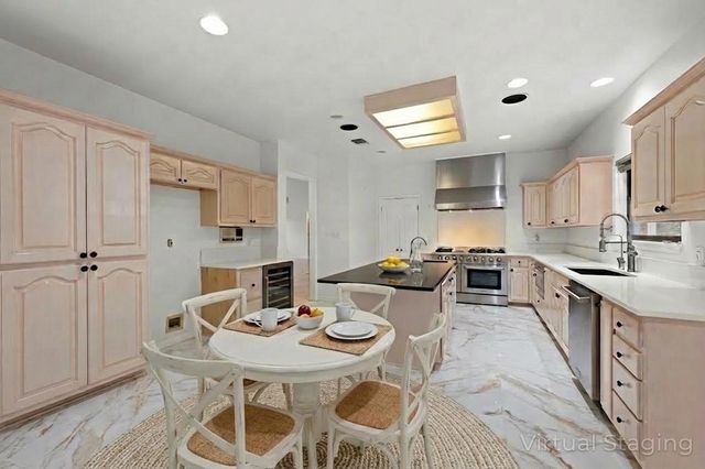 315 Lakewood Dr, Kerrville, TX 78028