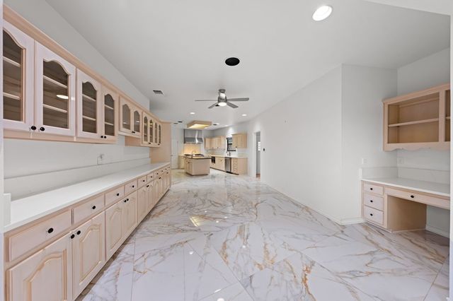 315 Lakewood Dr, Kerrville, TX 78028