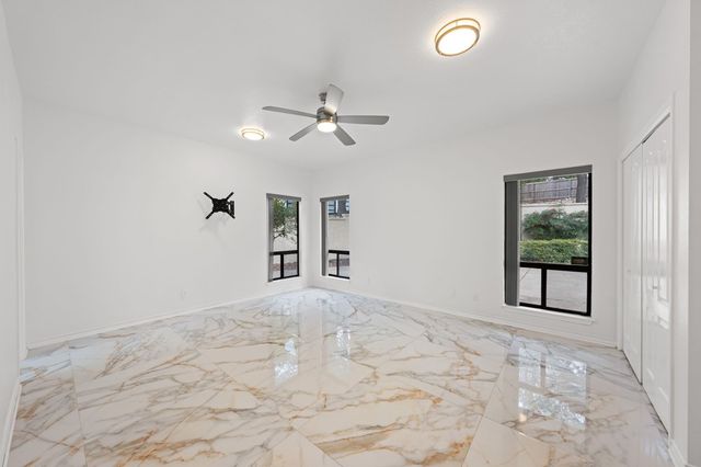 315 Lakewood Dr, Kerrville, TX 78028