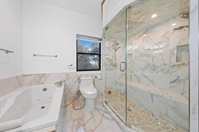 315 Lakewood Dr, Kerrville, TX 78028