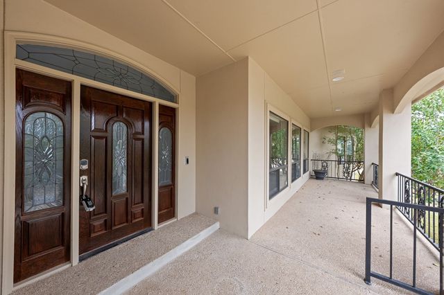 315 Lakewood Dr, Kerrville, TX 78028