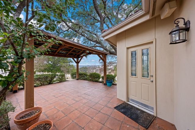 315 Lakewood Dr, Kerrville, TX 78028