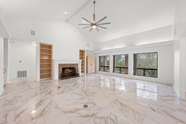 315 Lakewood Dr, Kerrville, TX 78028