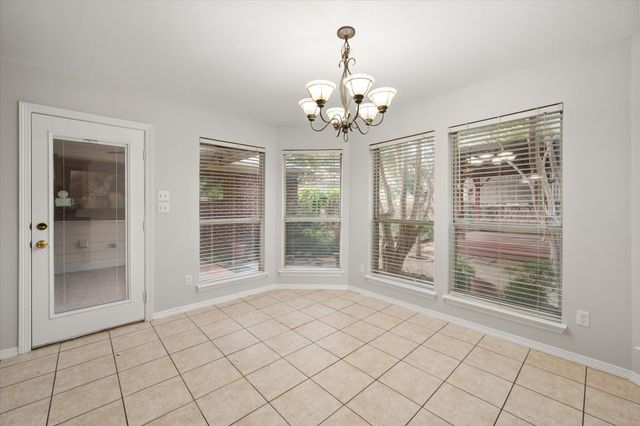5605 Lasso Road, Arlington, TX 76017