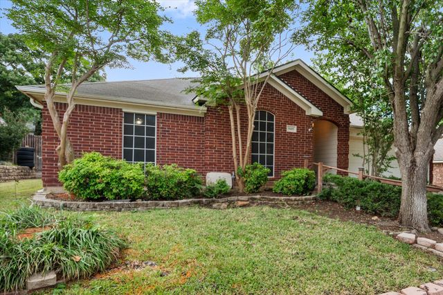 5605 Lasso Road, Arlington, TX 76017