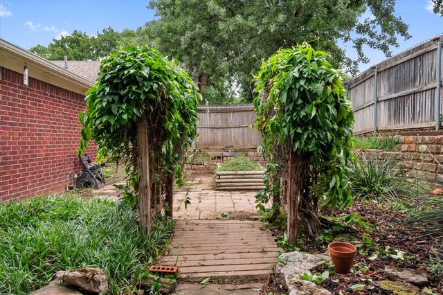 5605 Lasso Road, Arlington, TX 76017