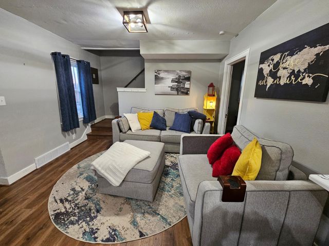 109 Charlotte Avenue, Albert Lea, MN 56007