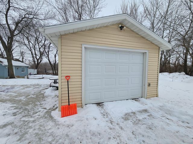 109 Charlotte Avenue, Albert Lea, MN 56007