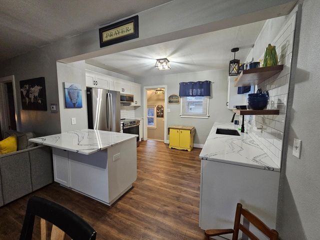 109 Charlotte Avenue, Albert Lea, MN 56007