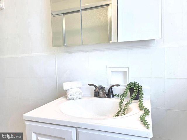 1108 E STAFFORD ST, Philadelphia, PA 19138