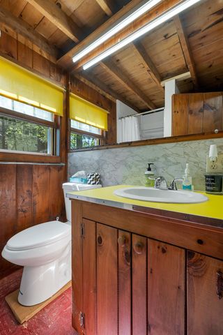 72 South Shore Road, New Durham, NH 03855