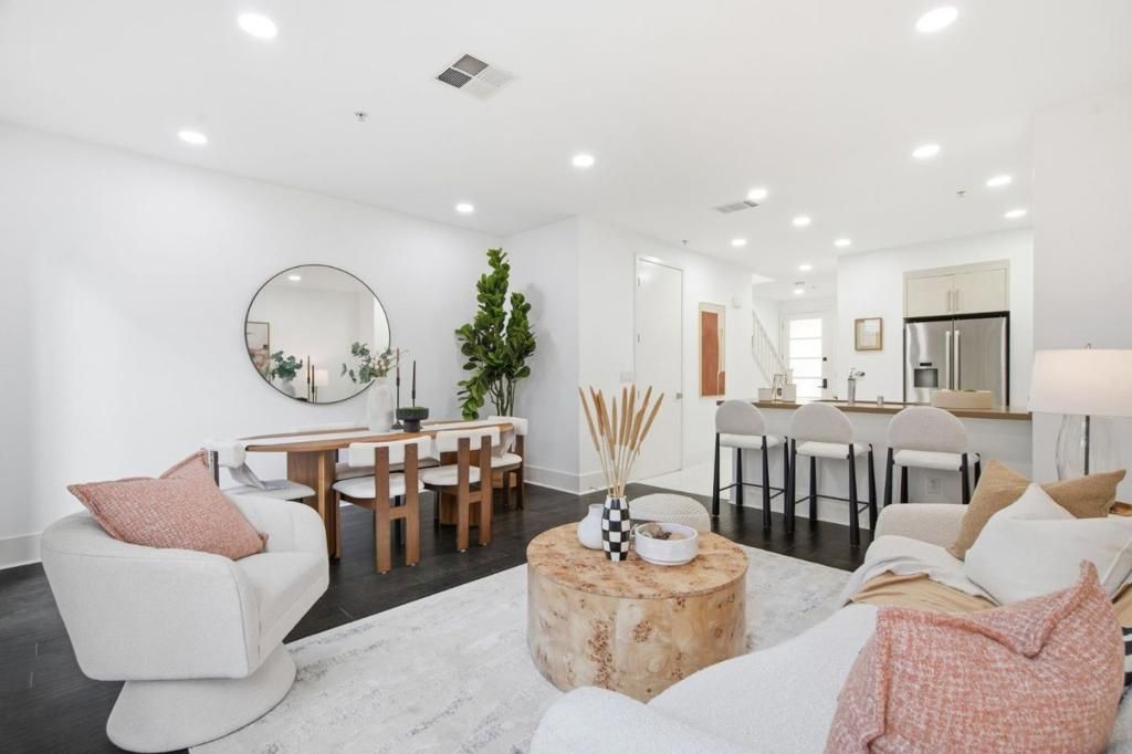 Image 1 of property listing at 820 Altaire Walk, Palo Alto, CA 94303