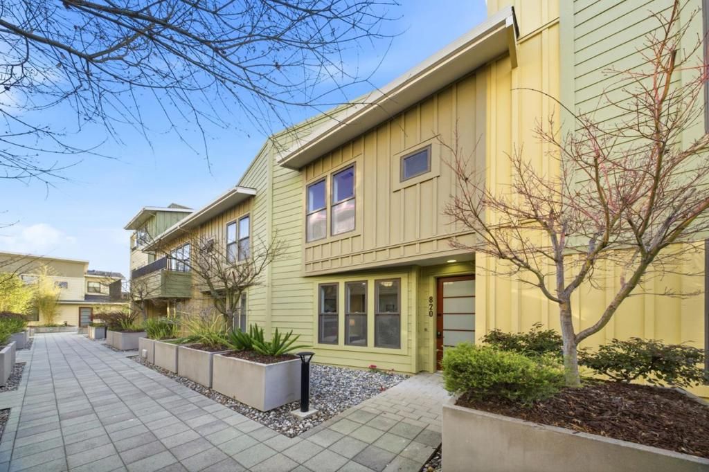 Image 24 of property listing at 820 Altaire Walk, Palo Alto, CA 94303