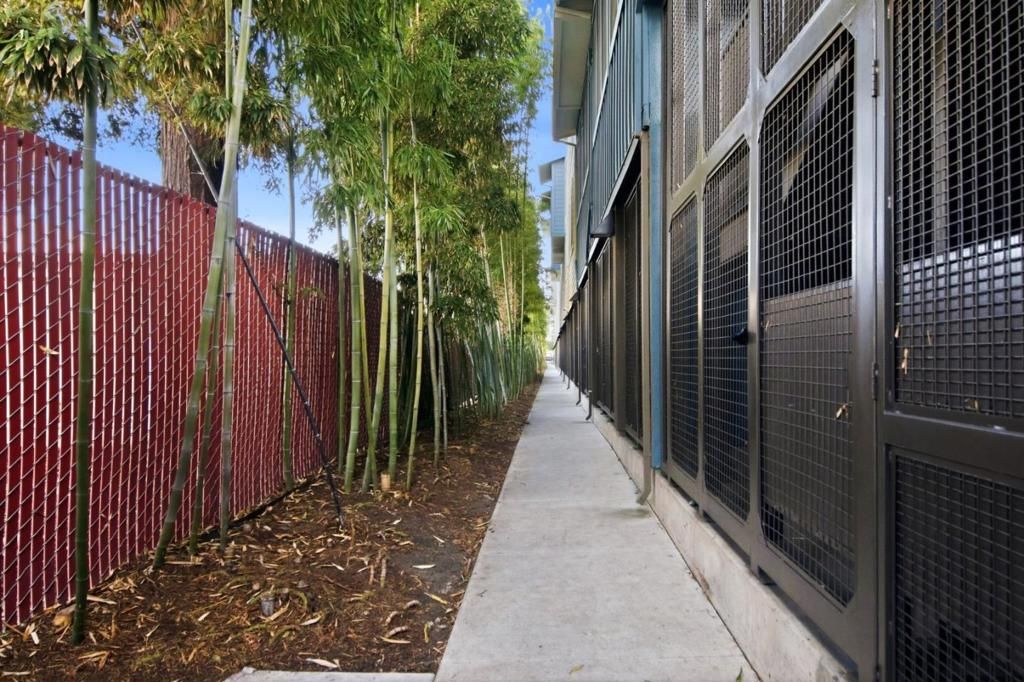 Image 30 of property listing at 820 Altaire Walk, Palo Alto, CA 94303