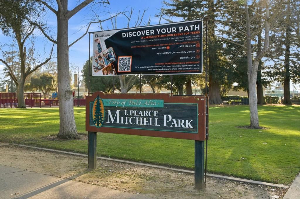 Image 44 of property listing at 820 Altaire Walk, Palo Alto, CA 94303