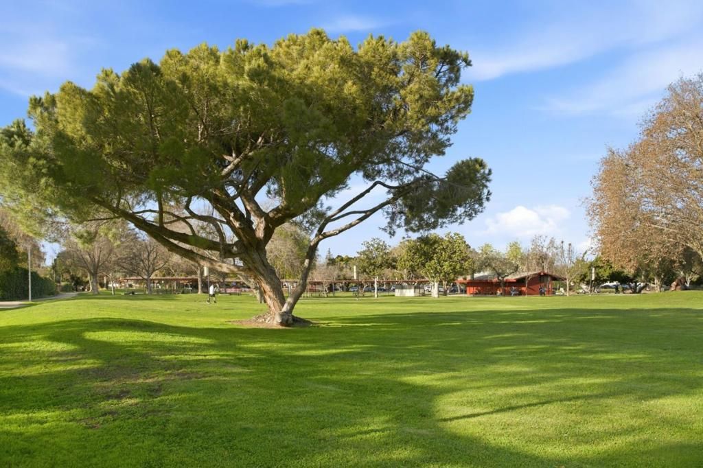 Image 45 of property listing at 820 Altaire Walk, Palo Alto, CA 94303