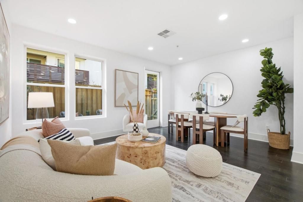 Image 7 of property listing at 820 Altaire Walk, Palo Alto, CA 94303