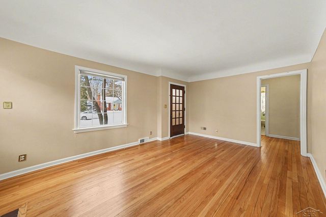 1662 Glendale Avenue, Saginaw Twp, MI 48638