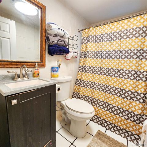 17160 Westland Avenue, Southfield, MI 48075