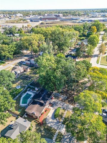 17160 Westland Avenue, Southfield, MI 48075