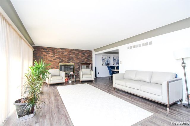 17160 Westland Avenue, Southfield, MI 48075