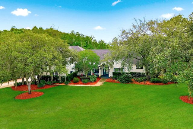 877 CYPRESS LAKEVIEW COURT, Tarpon Springs, FL 34688