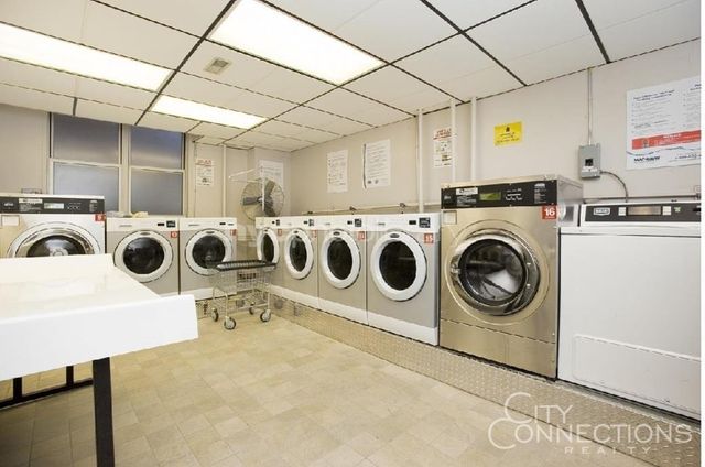 303 W 66th St Apt 9DE, New York City, NY 10023