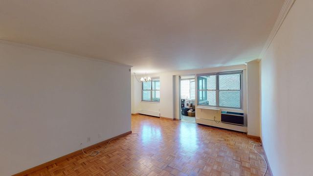 303 W 66th St Apt 9DE, New York City, NY 10023