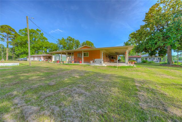 135 Sweetgum Street, Trinity, TX 75862