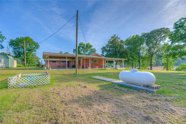 135 Sweetgum Street, Trinity, TX 75862