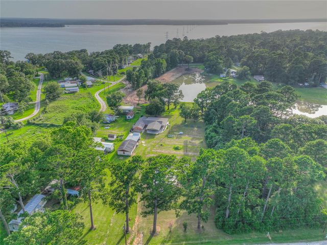 135 Sweetgum Street, Trinity, TX 75862