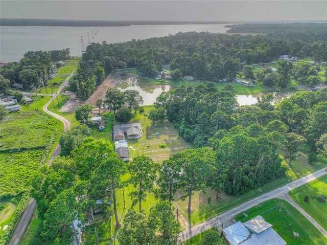 135 Sweetgum Street, Trinity, TX 75862
