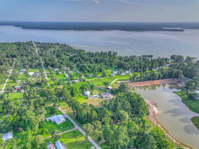 135 Sweetgum Street, Trinity, TX 75862