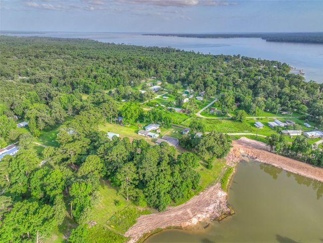135 Sweetgum Street, Trinity, TX 75862