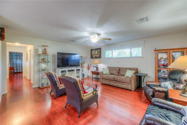135 Sweetgum Street, Trinity, TX 75862