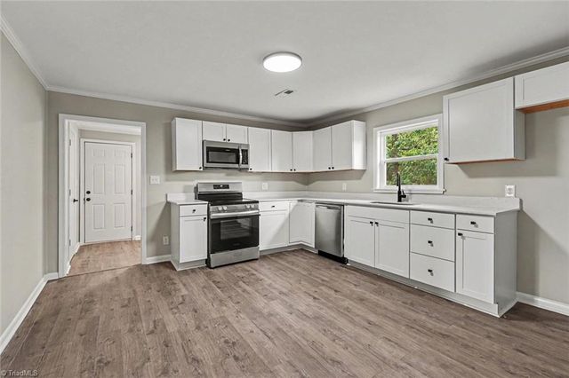 2908 Littlebrook Road, Seagrove, NC 27341