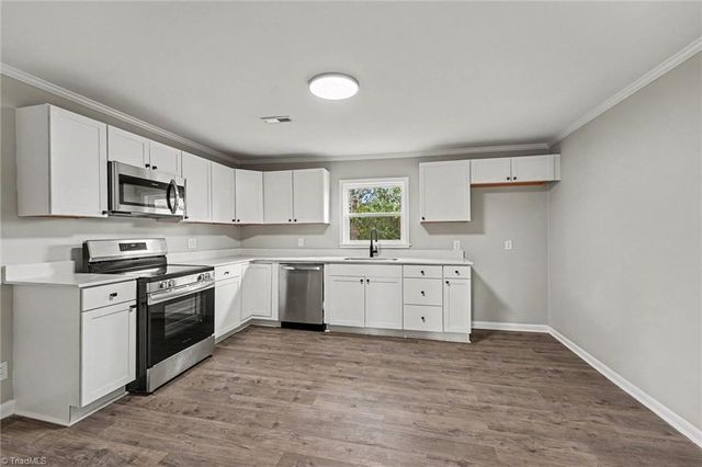 2908 Littlebrook Road, Seagrove, NC 27341