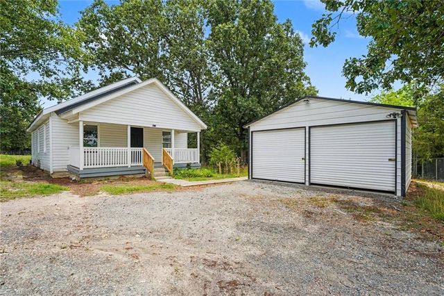 2908 Littlebrook Road, Seagrove, NC 27341