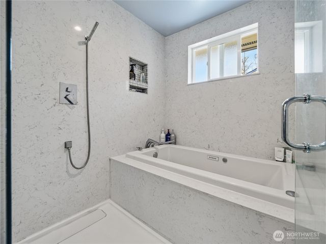 41423 270th Avenue SE, Enumclaw, WA 98022