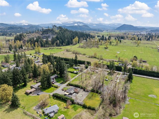 41423 270th Avenue SE, Enumclaw, WA 98022