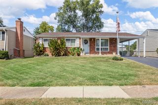 11825 Brookmont Drive, Maryland Heights, MO 63043