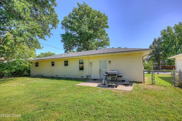 2810 Delaware Avenue, Joplin, MO 64804
