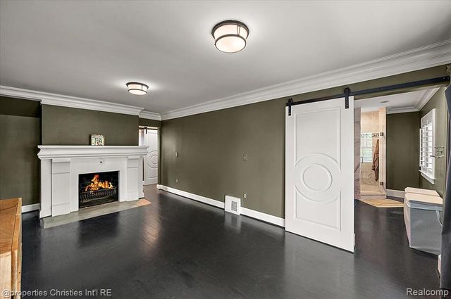 972 Ann Street, Birmingham, MI 48009
