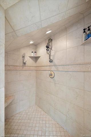 972 Ann Street, Birmingham, MI 48009