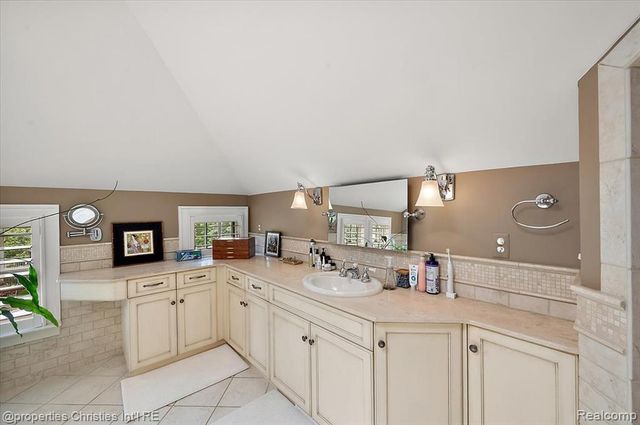 972 Ann Street, Birmingham, MI 48009