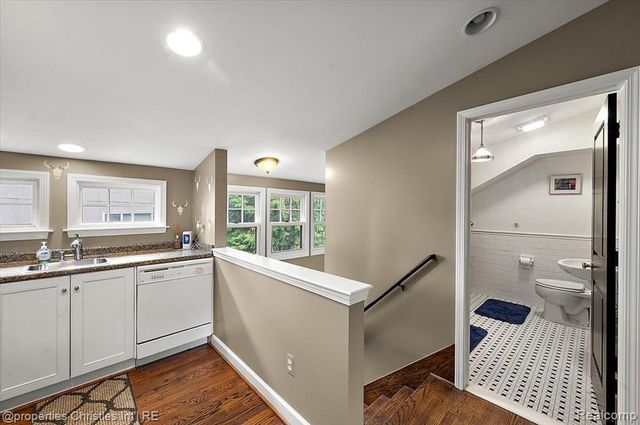 972 Ann Street, Birmingham, MI 48009