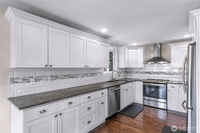 14055 Madrona Drive, Anacortes, WA 98221