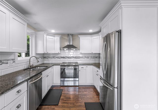 14055 Madrona Drive, Anacortes, WA 98221