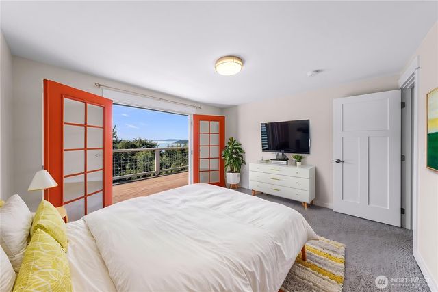 14055 Madrona Drive, Anacortes, WA 98221